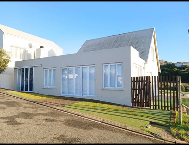 4 BEDROOM HOUSE FOR SALE IN STILBAAI-WES